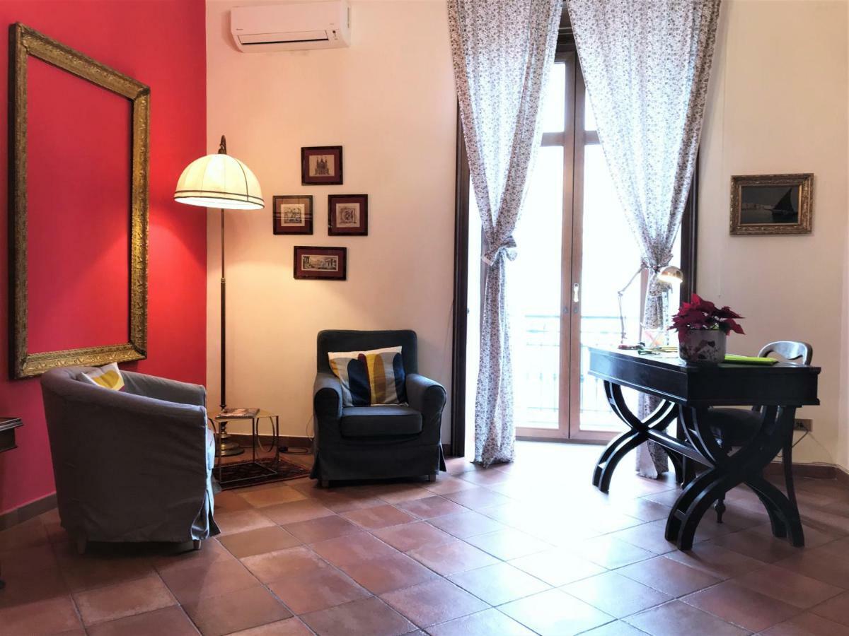 Umberto I Holiday House Napoli Exterior foto
